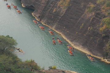 公积金缴纳基数和工资有关系吗