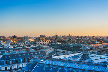 沉木放在鱼缸里水发黄怎么办