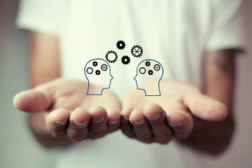 沉木放在鱼缸里水发黄怎么办