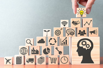 年满70的老人可以办理深圳居住证吗