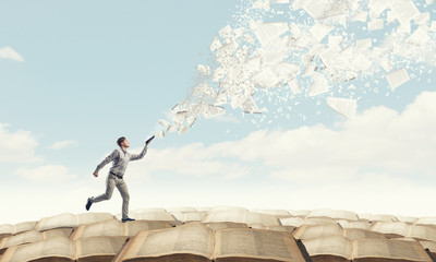 五菱之光离合器踩着重怎么办